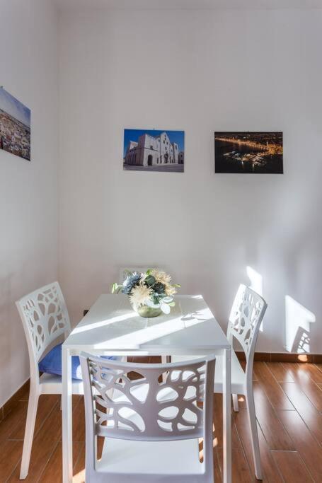 Appartement Dimora Donna Vittoria à Bari Extérieur photo